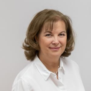 Portrait of MRin Dr. Andrea Bitschnau-Friedl 